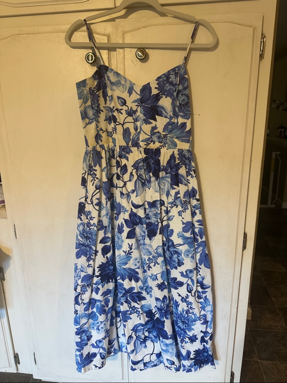 H&M Blue and White Floral Midi Dress - Picture 10 of 15